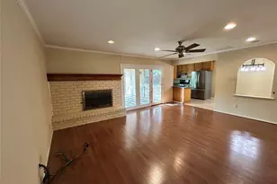 1806 Clear Creek Ln, Carrollton, TX 75007 - Photo 11