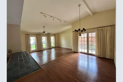 1806 Clear Creek Lane, Carrollton, TX 75007 - Photo 5
