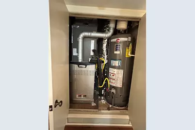 1806 Clear Creek Lane, Carrollton, TX 75007 - Photo 29