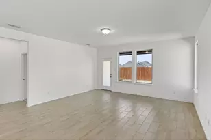 2747 E Teton St, Corinth, TX 76210 - Photo 13