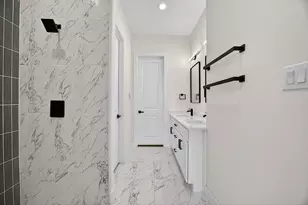 2701 S Jones St, Fort Worth, TX 76104 - Photo 13