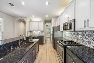 1000 Haley Ct, Savannah, TX 76227 - Photo 9