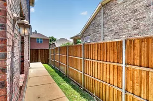 11945 Henderson Dr, Frisco, TX 75035 - Photo 33
