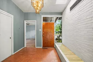 2822 S Glenbrook Dr, Garland, TX 75041 - Photo 5