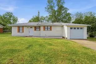 604 E 5th St, Weatherford, TX 76086 - Photo 3