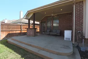 209 Park Meadows Dr, Euless, TX 76039 - Photo 21