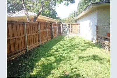 10454 Lanshire Drive, Dallas, TX 75238 - Photo 17