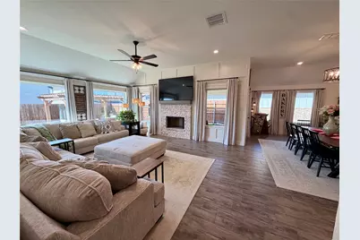 916 Rodgers Avenue, Godley, TX 76044 - Photo 3