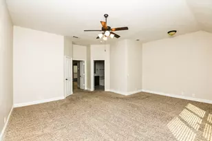 826 Graham Dr, Burleson, TX 76028 - Photo 11