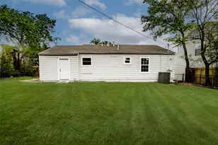 122 W 11th St, Irving, TX 75060 - Photo 25