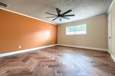 909 Columbus Court, Bedford, TX 76022 - Photo 17