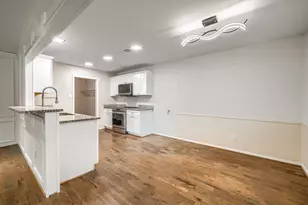 909 Columbus Ct, Bedford, TX 76022 - Photo 7