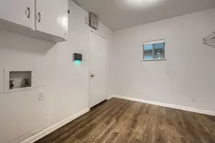 909 Columbus Ct, Bedford, TX 76022 - Photo 13