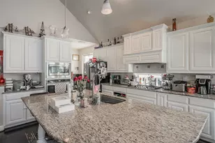 14113 Sugar Hill Dr, Little Elm, TX 75068 - Photo 5