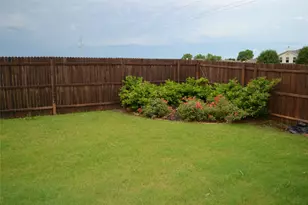 917 Swan Ridge Dr, Sherman, TX 75092 - Photo 11
