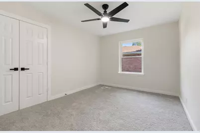 729 Finland Street, Grand Prairie, TX 75050 - Photo 21