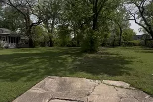 516 E Sycamore St, Sherman, TX 75090 - Photo 1