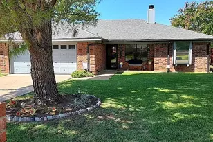 1202 Spanish Flower Dr, Granbury, TX 76048 - Photo 1