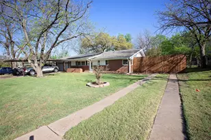 1405 Thompson Dr, Graham, TX 76450 - Photo 1