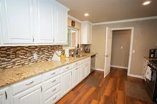 1405 Thompson Dr, Graham, TX 76450 - Photo 9