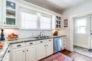 5915 Monticello Ave, Dallas, TX 75206 - Photo 13