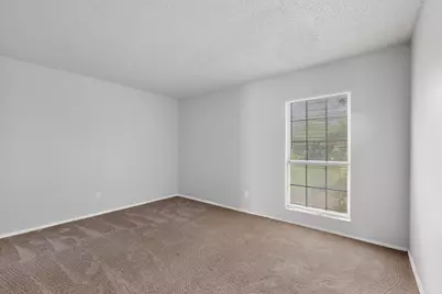 9467 Olde Towne Row, Dallas, TX 75227 - Photo 13