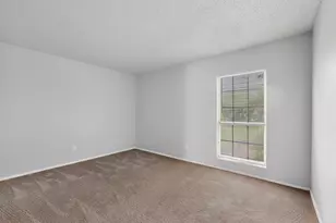 9467 Olde Towne Row, Dallas, TX 75227 - Photo 13