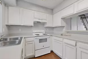 9467 Olde Towne Row, Dallas, TX 75227 - Photo 9