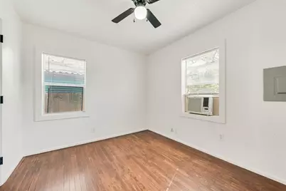 1836 Carver Avenue, Fort Worth, TX 76102 - Photo 15