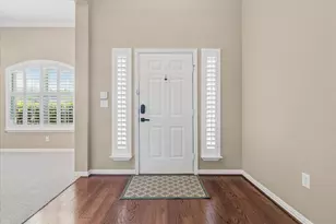 1613 Mayflower Dr, Carrollton, TX 75007 - Photo 3