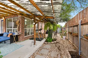 1328 Rawlins Dr, Lancaster, TX 75134 - Photo 31