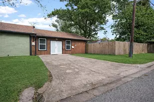 1821 Woodlawn Ave, Corsicana, TX 75110 - Photo 3