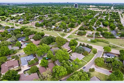 7423 Tangleglen Drive, Dallas, TX 75248 - Photo 37