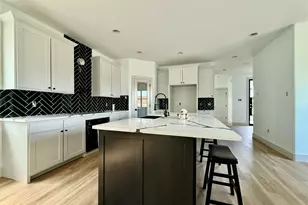 216 SW 13th St, Mineral Wells, TX 76067 - Photo 13