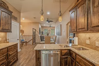 106 Marina View Court, Weatherford, TX 76087 - Photo 33