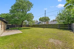7440 Beckwood Dr, Fort Worth, TX 76112 - Photo 15