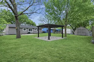 609 Woodmont Dr, Dallas, TX 75217 - Photo 15