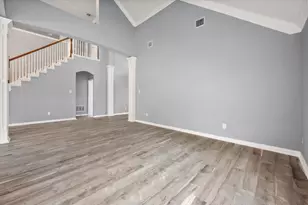 301 Andre Dr, Irving, TX 75063 - Photo 21