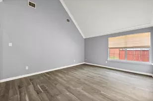 301 Andre Dr, Irving, TX 75063 - Photo 5