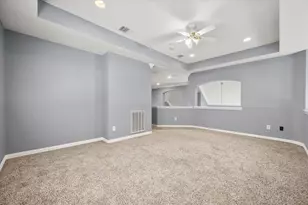 301 Andre Dr, Irving, TX 75063 - Photo 33