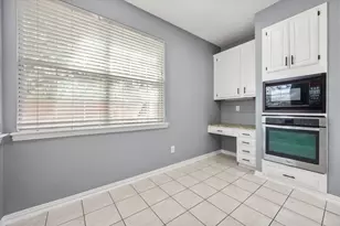 301 Andre Dr, Irving, TX 75063 - Photo 13