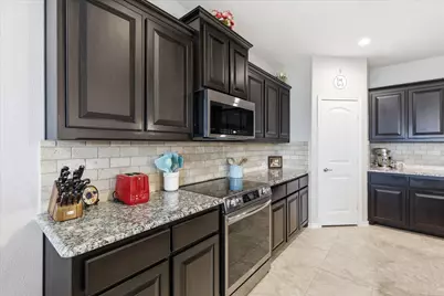 11500 Starlight Ranch Trail, Fort Worth, TX 76052 - Photo 17
