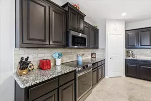 11500 Starlight Ranch Trail, Fort Worth, TX 76052 - Photo 17