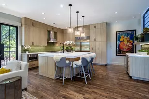 2630 A Welborn St, Dallas, TX 75219 - Photo 3