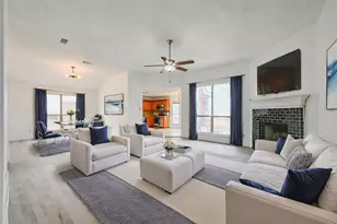 809 Elbe Dr, Arlington, TX 76001 - Photo 3