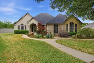 1616 Oak Creek Dr, Hurst, TX 76054 - Photo 1