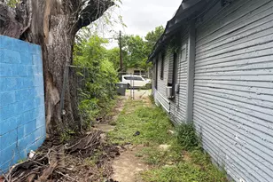 2912 Warren Ave, Dallas, TX 75215 - Photo 13