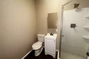 1031 Wade Hampton St, Benbrook, TX 76126 - Photo 17