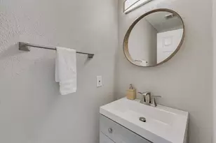 8324 Autumncrest Ct, Dallas, TX 75249 - Photo 25