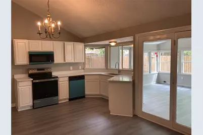 117 Laguna Bay, Lewisville, TX 75067 - Photo 5